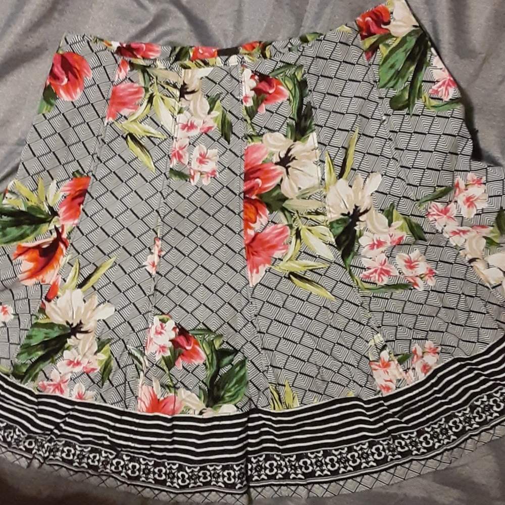 White House Black Market skirt